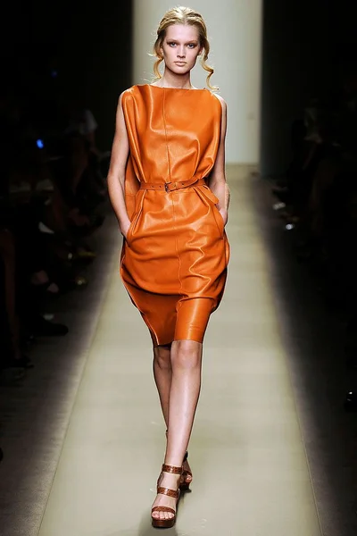 Look 4